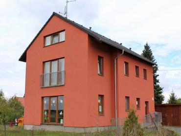 Dům se 2 byty a nebytovým prostorem